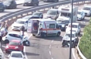 Cagliari, scontro frontale tra due auto: ad una ferita “sparisce” la borsetta