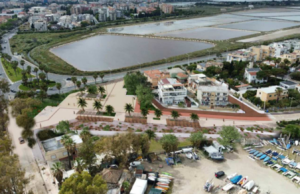 Nuovo look per Marina Piccola: piazza sulla spiaggia con fermata metro