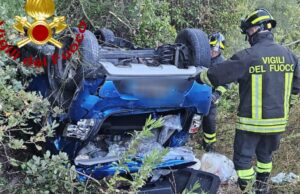 Osilo, perde il controllo dell’auto e fa un volo di 30 metri nella scarpata