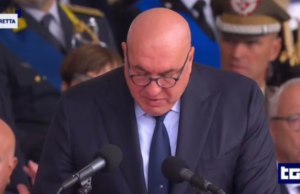 Festa delle Forze Armate, gaffe di Crosetto: “Ringrazio Claudio Solinas”