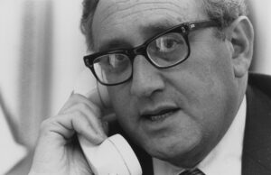 È morto Kissinger | Disse di Berlinguer: “È il comunista più pericoloso”