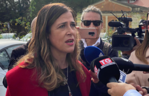 Bomba a Ottana, Todde: “Attacco vile a tutta la comunità”