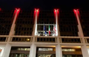 Giornata mondiale sclerosi multipla: oggi il Consiglio si tinge di rosso