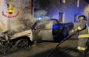 Gavoi, incendio nella notte: a fuoco un pick up