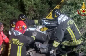Finisce fuori strada sulla Galtellì-Dorgali: giovane ricoverato a Nuoro