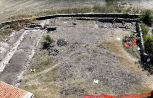 Eccezionale scoperta a Bulzi: dagli scavi spunta una rara moneta d’argento