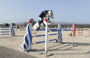 Salto ostacoli, al Trofeo dei Nuraghi vince il più giovane