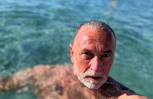 Tradizione rispettata: bagno di Natale per Ugo Cappellacci