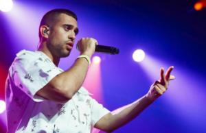 30 cantanti in gara a Sanremo 2024: c’è il ritorno di Mahmood