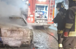Orgosolo, in fiamme auto di un professionista: in corso le indagini