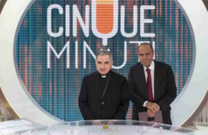 Monsignor Becciu da Bruno Vespa: “Il Papa creda nella mia innocenza”