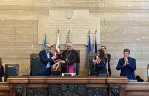 Cagliari, a monsignor Baturi la Medaglia d’onore Bacaredda