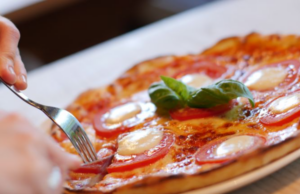 La pizza più cara d’Italia? A Sassari | Tra le città italiane è sopra Bolzano e Milano