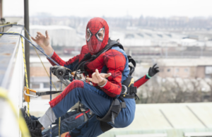 I supereroi portano un sorriso ai bambini: festa al Microcitemico