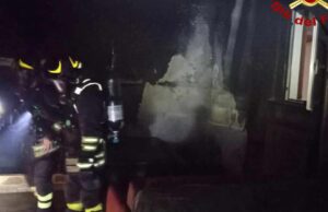 Tragedia a Nuoro, a fuoco una villetta: morto un 49enne