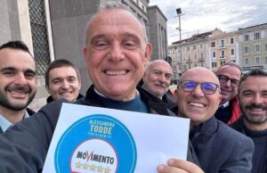 5 Stelle scatenati su Soru: “Si allea con Renzi e imbarca assessori di Solinas”