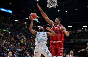 La Dinamo sogna, poi si pianta in attacco: Milano vince 80-65
