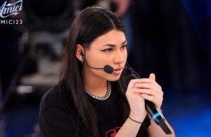 “Sarai la star del futuro”: la sarda Kia strabilia ad Amici23