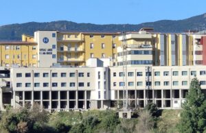 Paura ad Arbatax: giovane operaio ferito alla mano all’Intermare