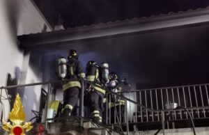 Olbia, incendio in appartamento: i Vigili del fuoco salvano il proprietario