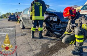 Ghilarza, schianto tra due auto in via Giovanni Paolo II: due feriti