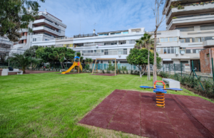 Cagliari, area verde chiusa a lucchetto da ignoti: rabbia dal Comune