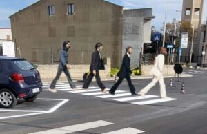 Strisce pedonali ad Assemini, il sindaco: “Metteremo in difficoltà anche i Beatles”