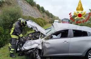 Ittiri, incidente con ribaltamento: un ferito e disagi al traffico