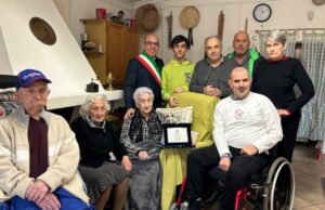 Oristano festeggia i 100 anni della signora Marietta