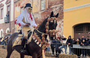 Sartiglia 2024, spettacolo e paura: 12 stelle e due infortuni