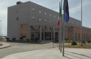 Uta, tentata evasione in carcere: sequestrati anche dei telefoni ai detenuti