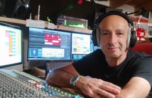 Dj Sandro Azzena, dagli anni 80 ai giorni nostri con lo stesso smalto