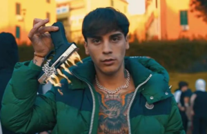 Accoltellò una guardia: 10 anni di reclusione al trapper Elia 17Baby