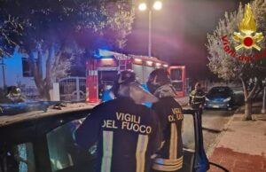 Orosei, auto in fiamme nella notte: si pensa a matrice dolosa