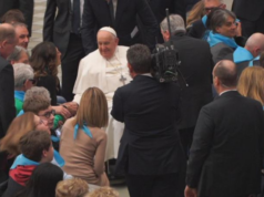 Gli artigiani sardi da Papa Francesco: grande emozione in Vaticano