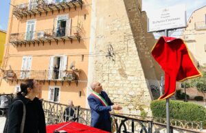 Nel cuore di Cagliari, una piazza intitolata al prof Coroneo