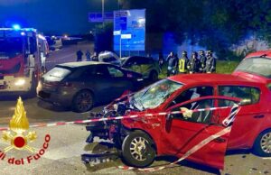 Scontro tremendo tra auto a Olbia: due feriti in ospedale