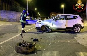 Tremendo scontro tra auto a Cagliari: quattro persone ferite
