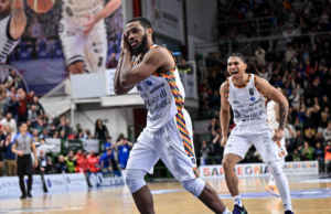 Dinamo Sassari da sballo! Dopo Bologna, cade anche la Reyer Venezia