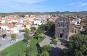 Allarme a Ottana: esplosa bomba di fronte al Comune