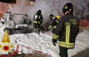 Olbia, non si placa l’incubo incendi: altre tre auto date alle fiamme