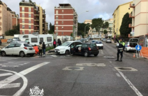 Cagliari, terribile scontro tra auto: una donna in condizioni gravissime