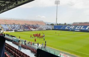 Domani come un anno fa: il Cagliari all’Unipol Domus si allena davanti ai tifosi