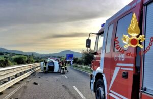 Spavento sulla 131 dcn: Fiat Panda si ribalta in corsa