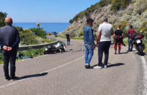 Un’invasione di corsia e lo schianto frontale: addio a due centauri sardi