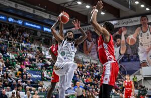 Dinamo scarica, Varese la travolge: sconfitta imbarazzante per Sassari