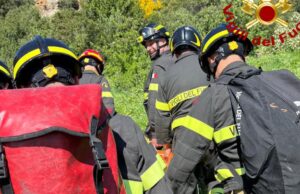 Bosa, turista americana infortunata: intervento dei vigili del fuoco