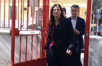 Bordata Todde a Grillo: “Fa quello che gli viene meglio.. il comico”