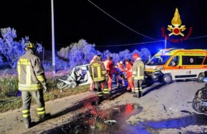 Frontale ad Assemini: una ragazza estratta dall’abitacolo