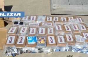 Maxi sequestro sulla 131, tir carico di droga: trovati 30 chili di cocaina